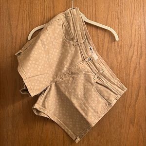 Levi shorts size 14